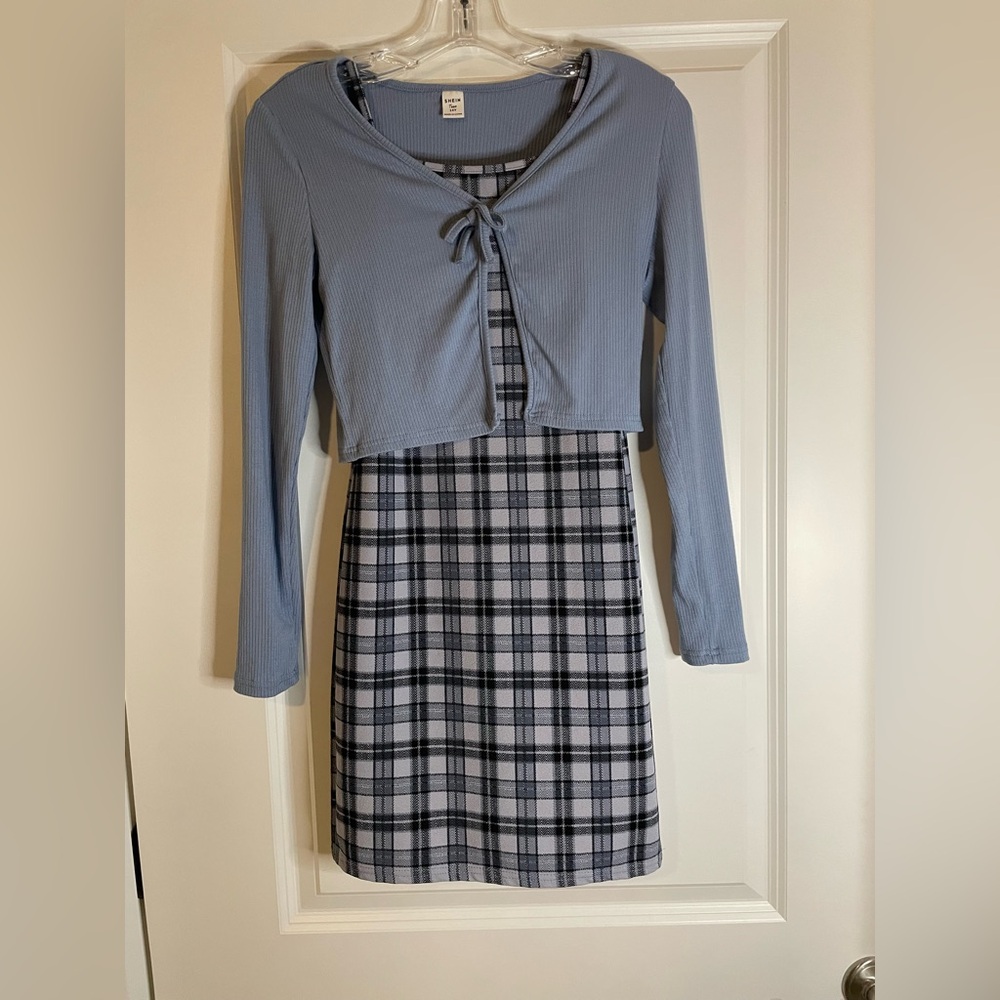 2pc lt blue dress and jacket size 10 says 14 but got from shine and it runs smal